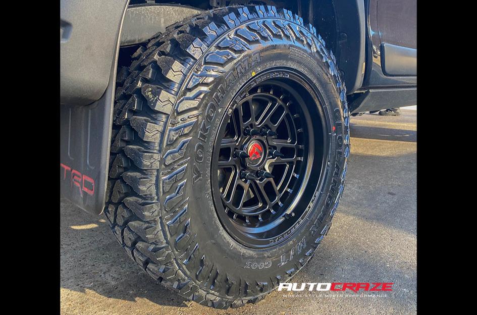 TOYOTA HILUX N80 4WD NITRO MATTE BLACK